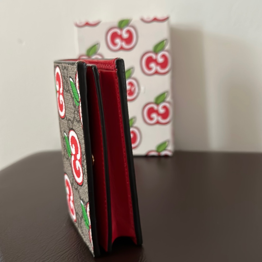 Gucci Wallet - Picture 12 of 13